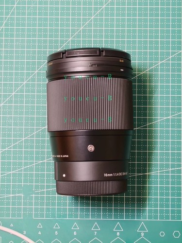Sigma 16mm dc dn - 16mm, f/1.4