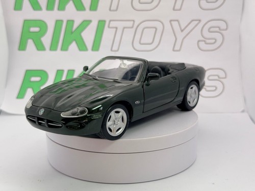 Jaguar xk8 cabrio maisto 24 - xk8,