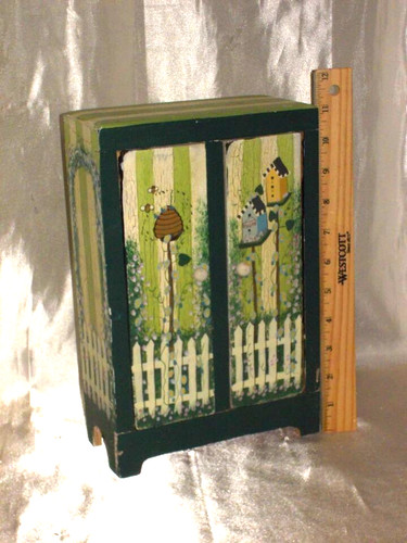 Shabby little cupboard jewelry