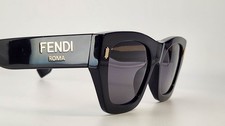 Occhiali da sole Fendi Roma FE40100I 01A montatura quadrata nero lucido Made in Italy