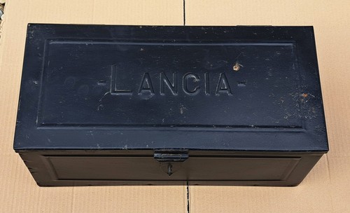 Lancia antica cassetta porta - antica,