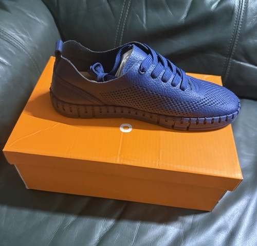 Sneakers stringate sintetiche