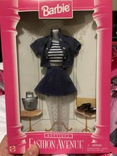 Vintage 1996 Barbie Fashion Avenue Boutique 15856 blu jeans/camicia a righe B57 1