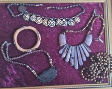 Collana vintage tribale africana gioielli legno intagliato plastica bracciale perline Prop