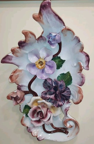 Piatto decorativo con - fiori, a