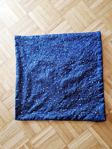 Copricuscino blu con ricami - , e