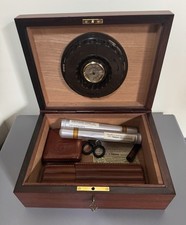Humidor  per sigari in legno  Caldelli hand made + portasigari e forbice