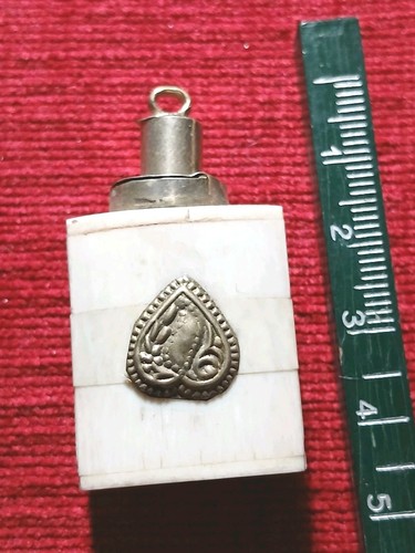 Vecchia boccetta portaprofumo - vecchia,