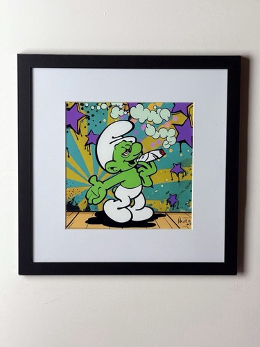 Puffo marijuana che fuma - ,