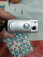 Sony Cyber-shot DSC-U30 Camera