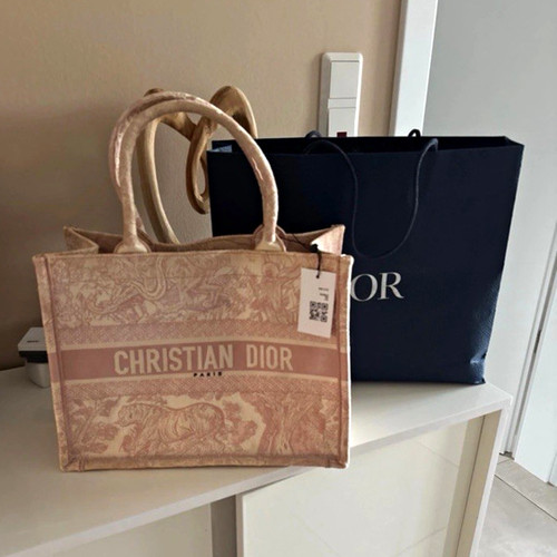 Christian dior borsa - dior, libro