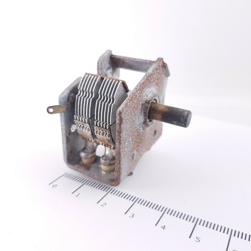 Condensatore aria variabile - aria, 2