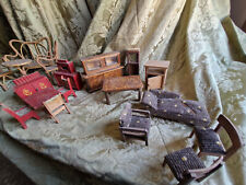 Lotto di antichi mobili per casa di bambole, giocattoli vintage 1930-40