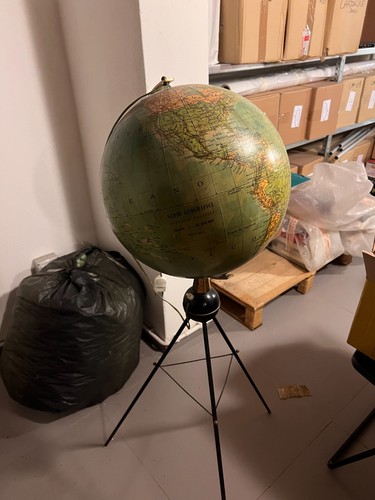 Mappamondo vintage con