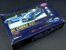 Kit AC Cobra Sunny TRI-S auto sportiva storica 427 1/24 come nuovo made in Japan