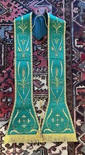 STOLA VERDE IN SETA RICAMATA A