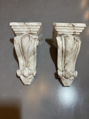 Capitelli - ,