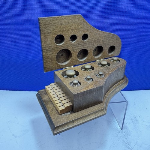 Brass scale weights - scale, wooden