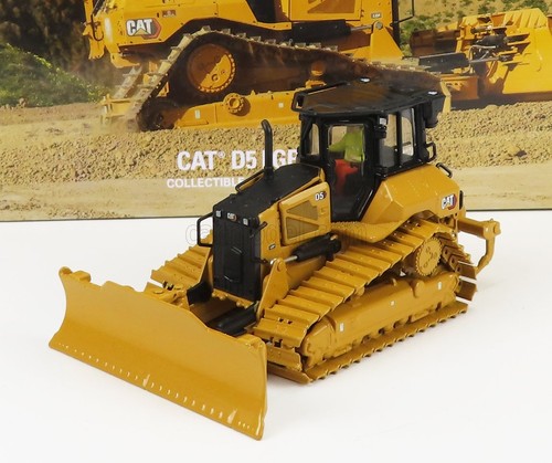 Models caterpillar - 1/50,