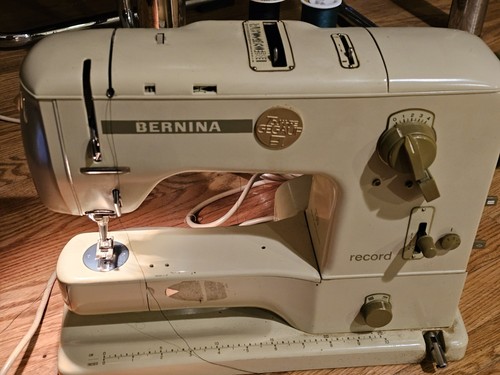 Bernina record 730 - bernina,