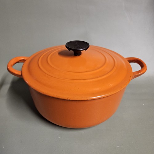 Cocotte creuset modèle - le,