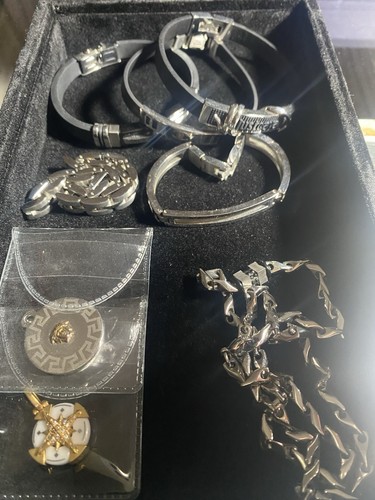 Bracciali-collana-ciondoli