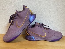Scarpe da basket Nike Lebron
