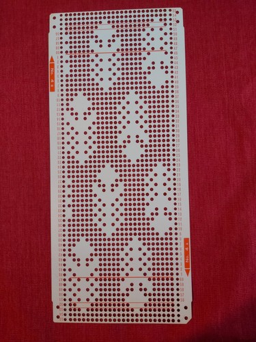 Una scheda perforata dal - , set