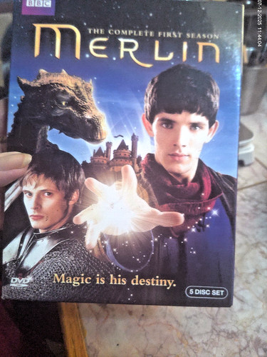 Merlin seasons 2 dvds - seasons, 10