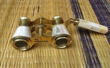 Antico binocolo in ottone