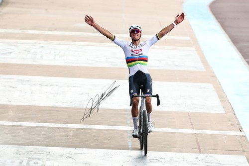 Foto firmata mathieu van - a3,
