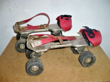 HOBBY SPORT PATTINI a ROTELLE anni 60 REGOLABILI passo 20/24 BEN TENUTI AFFARE!