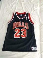 ***VENDO CANOTTA NERA CHICAGO BULLS - MICHAEL JORDAN - N° 23 - ORIGINALE***