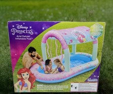 Piscina gonfiabile Disney Princess Ariel Deluxe castello d'acqua con baldacchino e scivolo 