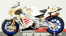 Aprilia RS3 Jeremy McWilliams 2004 Scala 1:24 Modellino Classe MotoGP Numero 99