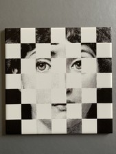 Piastrella Piero Fornasetti serie Fornasettiana  Ceramica Bardelli