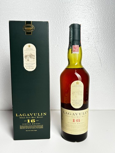 Lagavulin single malt whisky - lagavulin,