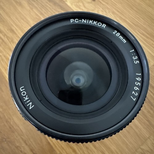 Nikon 28mm pc nikkor - 28mm,