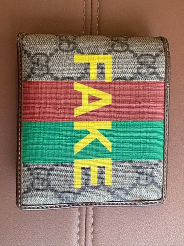 Gucci fake not supreme - not,