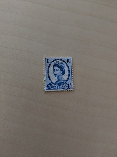 Francobollo regina elisabetta - francobollo,