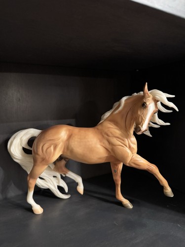Breyer samba supresa - samba,