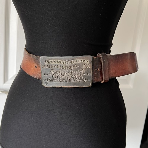 Cintura vintage levi pelle - vintage, levi’s