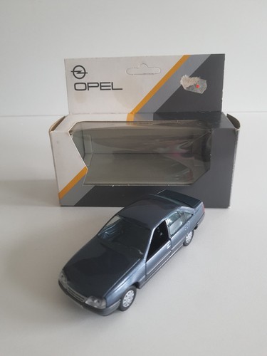 Gama 1130 opel omega blu - opel, 1:43
