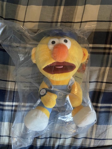 Don hug scared yellow - hug,