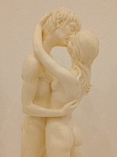 Amilcare Santini - Scultura, "The secret Lovers" - Alto 44 cm, 3.54kg Alabastro 