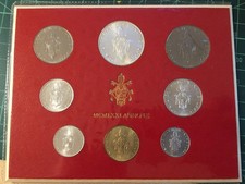 VATICANO DIVISIONALE COMPLETA DEL 1971 CON 500 LIRE IN ARGENTO