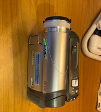 Videocamera digitale compatta Panasonic 800x zoom, full set tutto originale