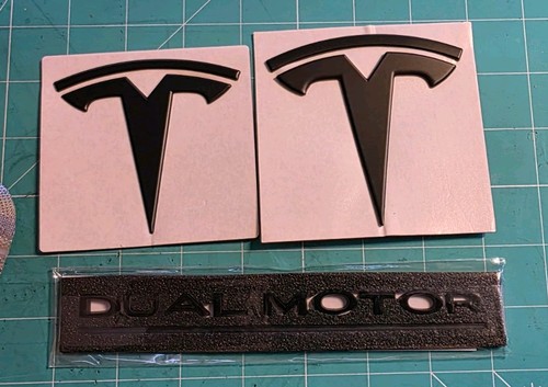 Distintivo tesla model t - distintivo, y