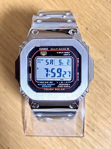 Nuovo orologio digitale - orologio,