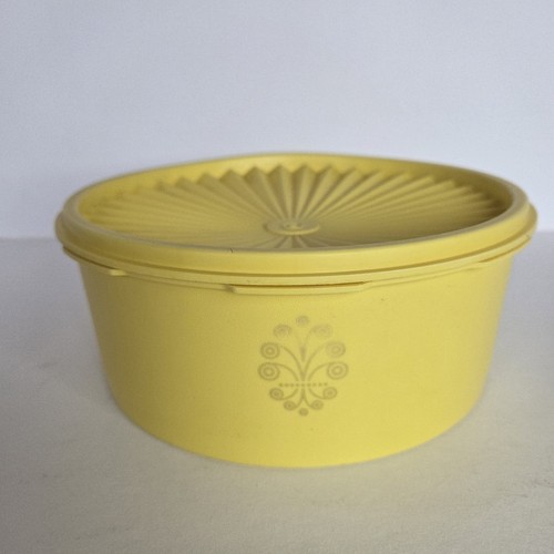 Vintage tupperware servalier - vintage,